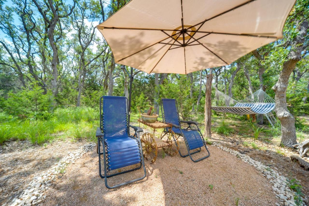 Snuggle Inn Wimberley Cabin With Fire Pit And Deck Buitenkant foto
