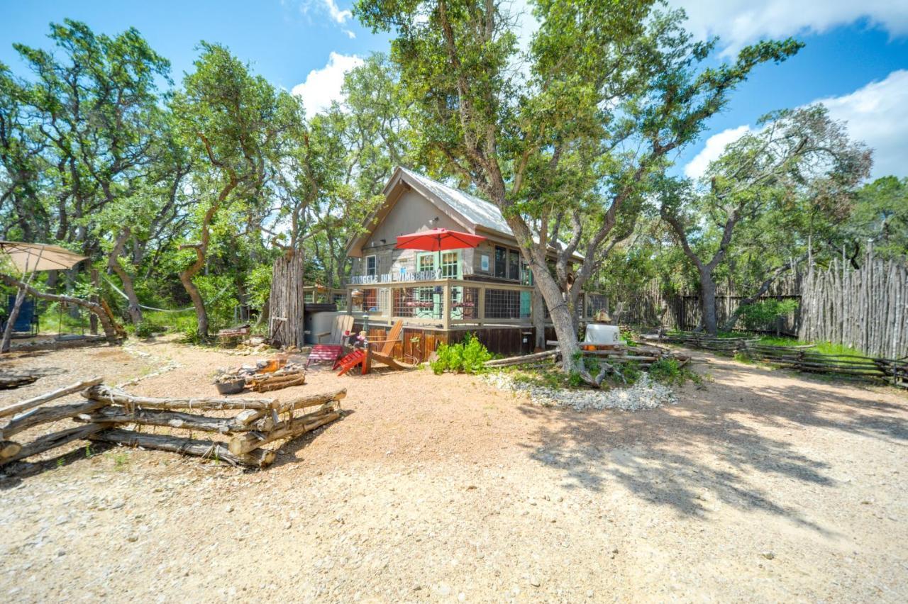 Snuggle Inn Wimberley Cabin With Fire Pit And Deck Buitenkant foto