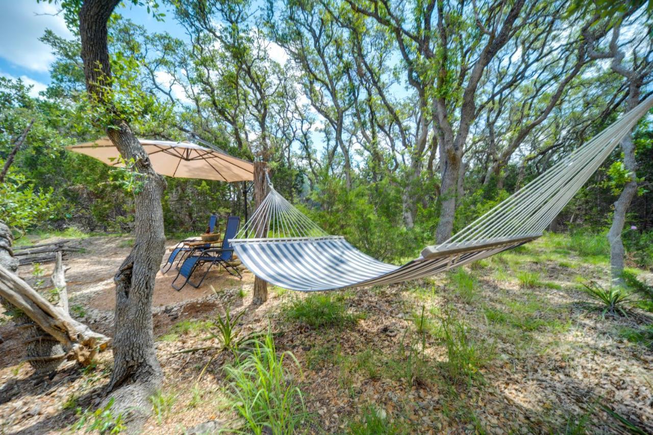 Snuggle Inn Wimberley Cabin With Fire Pit And Deck Buitenkant foto