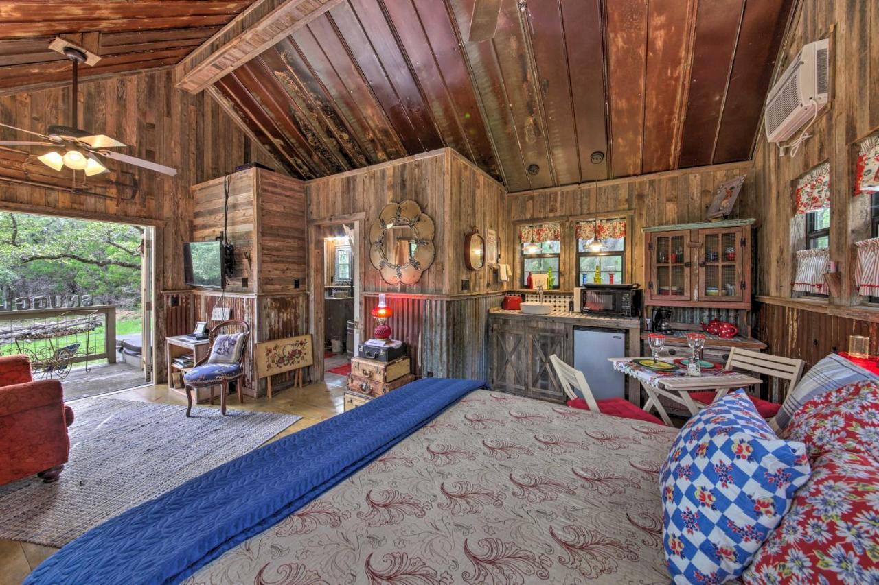 Snuggle Inn Wimberley Cabin With Fire Pit And Deck Buitenkant foto