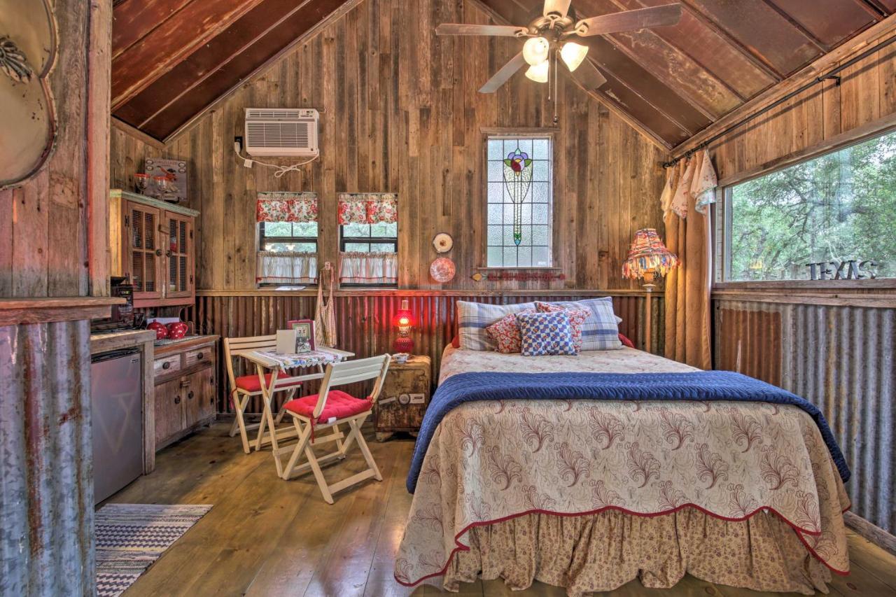 Snuggle Inn Wimberley Cabin With Fire Pit And Deck Buitenkant foto
