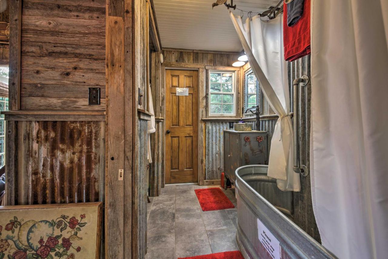 Snuggle Inn Wimberley Cabin With Fire Pit And Deck Buitenkant foto